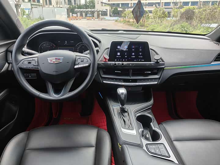 Фото 7 - Cadillac CT4