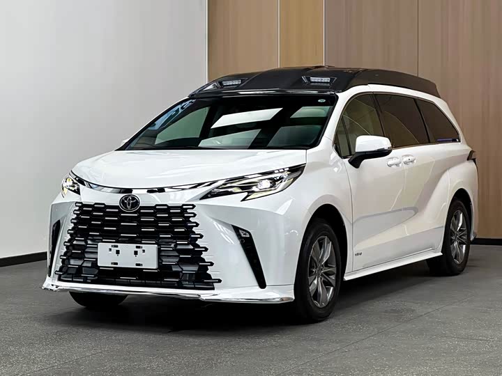 Фото 1 - Toyota Sienna