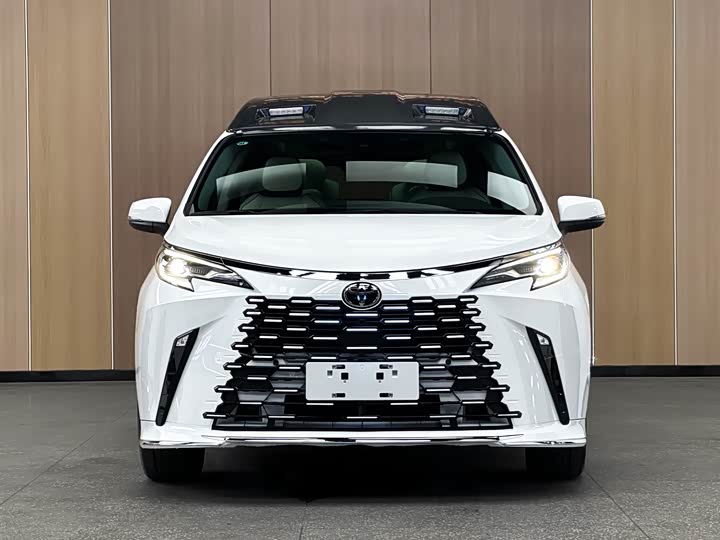 Фото 2 - Toyota Sienna