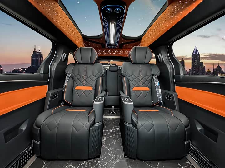 Фото 8 - Toyota Sienna