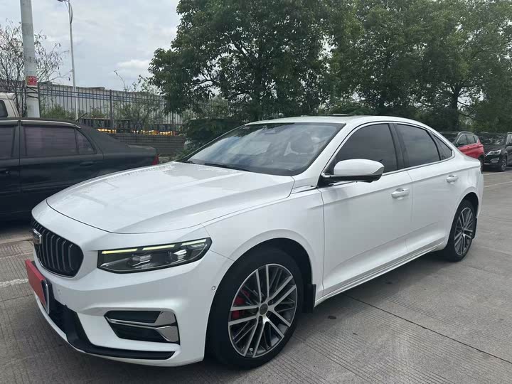 Фото 3 - Geely Preface