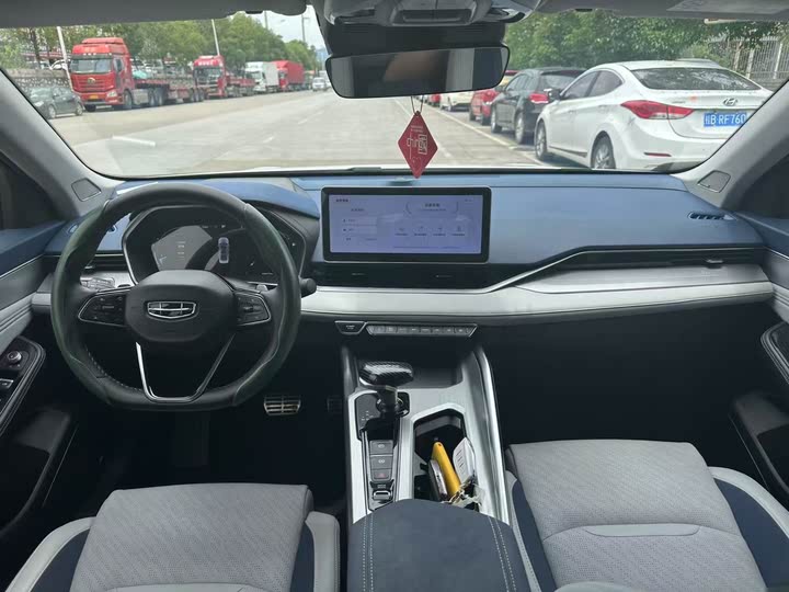 Фото 5 - Geely Preface