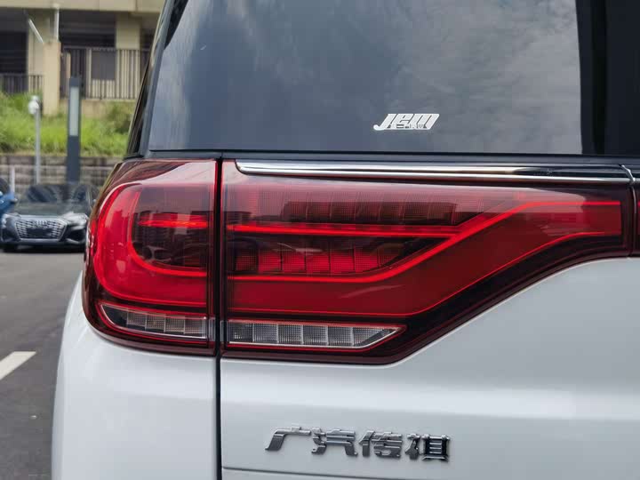 Фото 12 - GAC Trumpchi M8