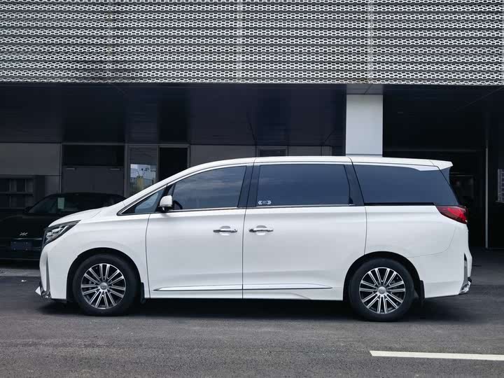 Фото 5 - GAC Trumpchi M8