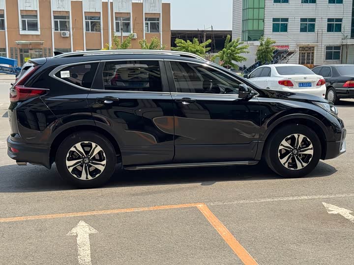 Фото 10 - Honda CR-V