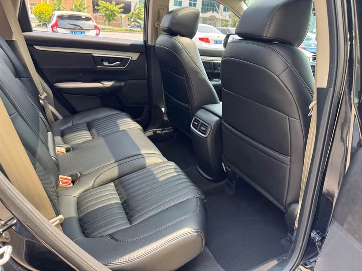 Фото 17 - Honda CR-V