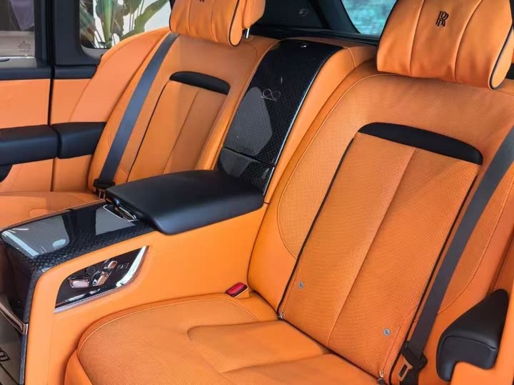 Фото 9 - Rolls-Royce Cullinan