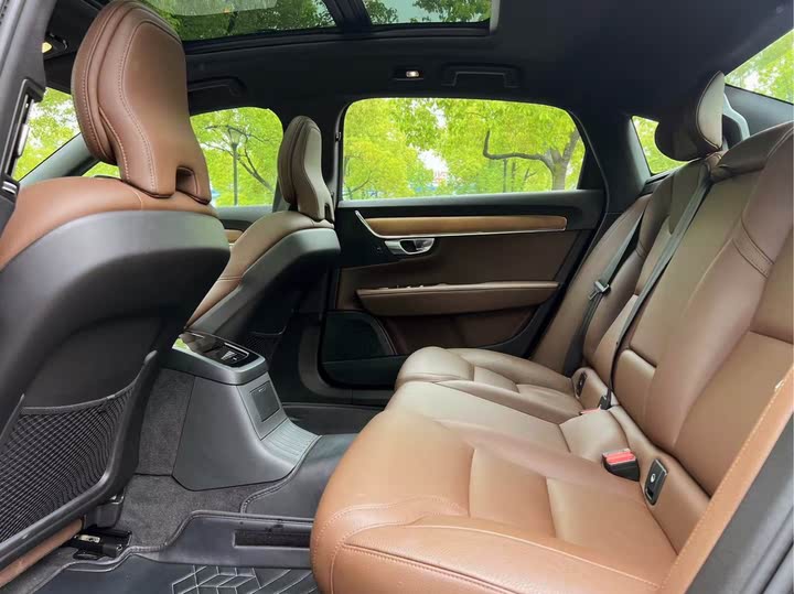 Фото 11 - Volvo S90 Hybrid