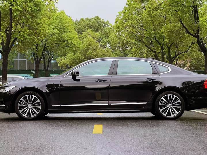Фото 8 - Volvo S90 Hybrid