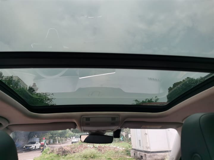 Фото 18 - Volkswagen Sagitar L