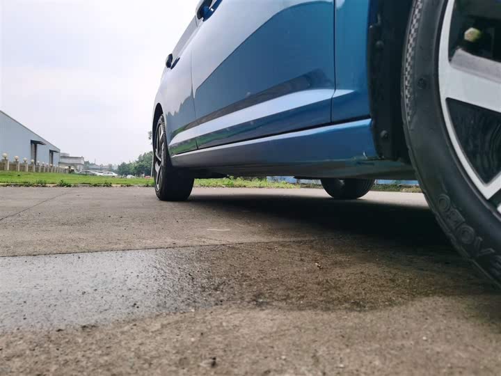 Фото 21 - Volkswagen Sagitar L