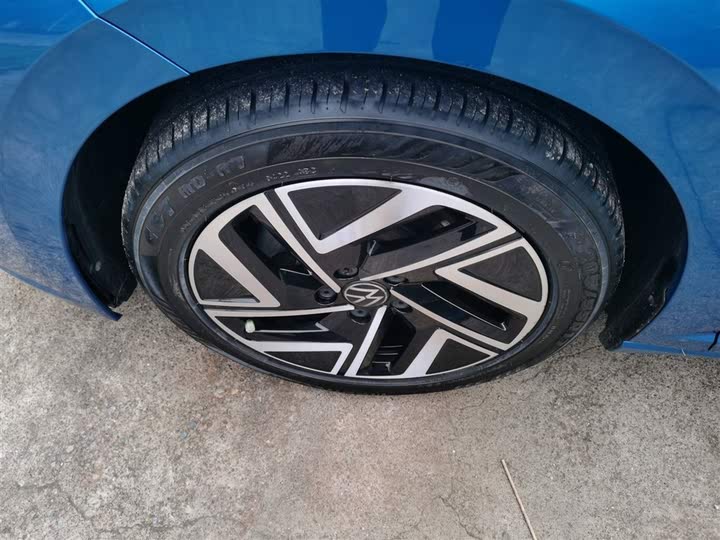 Фото 23 - Volkswagen Sagitar L