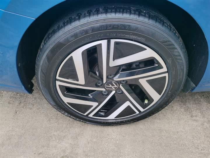 Фото 30 - Volkswagen Sagitar L