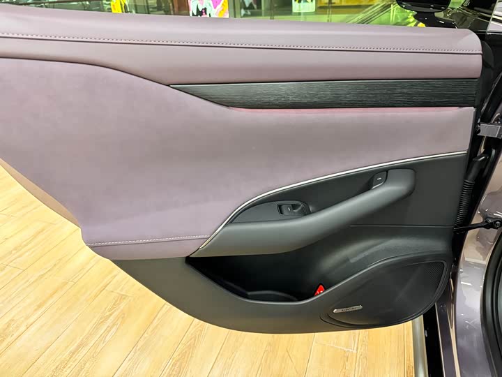 Фото 14 - Xiaomi SU7