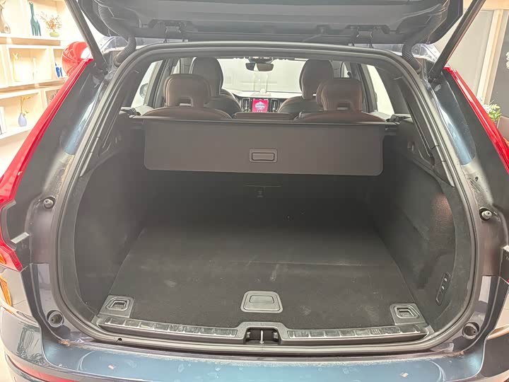 Фото 17 - Volvo XC60 Hybrid