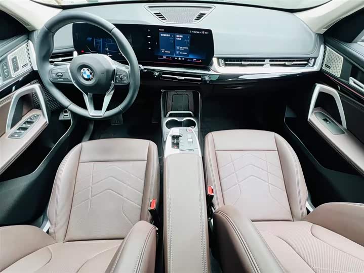 Фото 16 - BMW X1