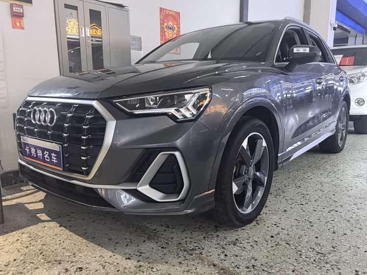 Фото 1 - Audi Q3