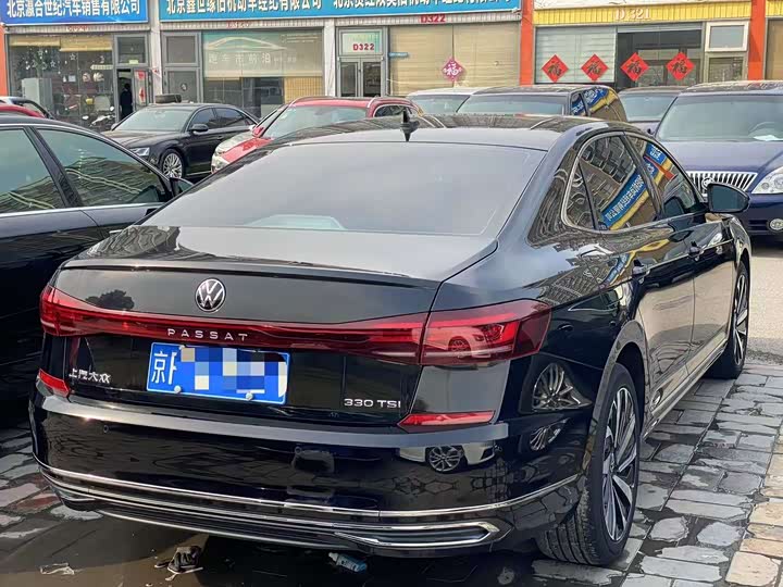 Фото 10 - Volkswagen Passat