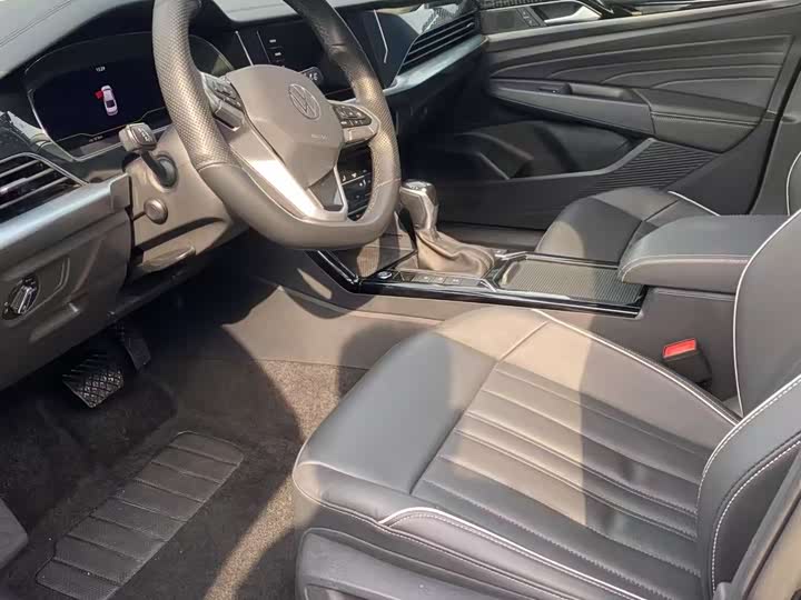 Фото 4 - Volkswagen Passat