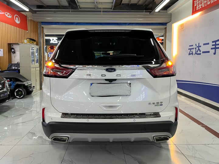 Фото 4 - Ford Edge