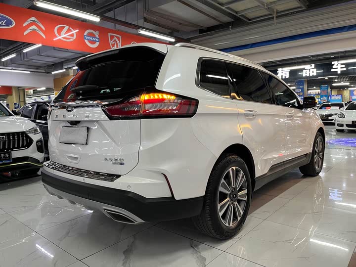 Фото 5 - Ford Edge