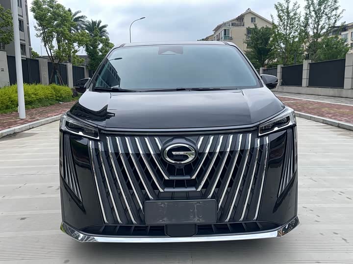 Фото 2 - GAC Trumpchi M8