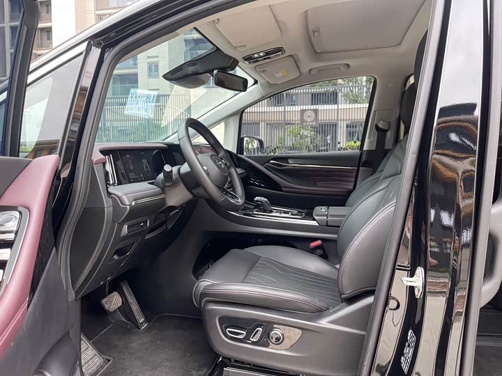 Фото 7 - GAC Trumpchi M8