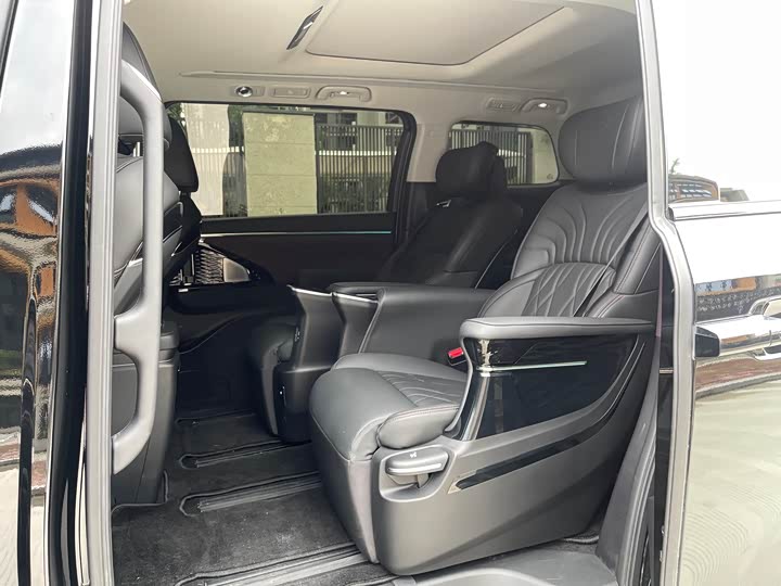 Фото 8 - GAC Trumpchi M8