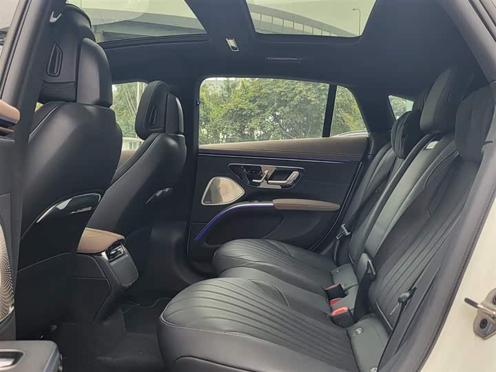 Фото 17 - Mercedes-Benz EQS