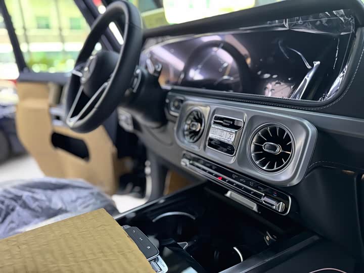 Фото 10 - Mercedes-Benz G-Class