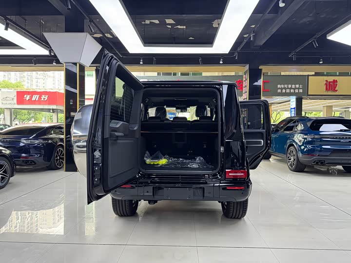 Фото 8 - Mercedes-Benz G-Class