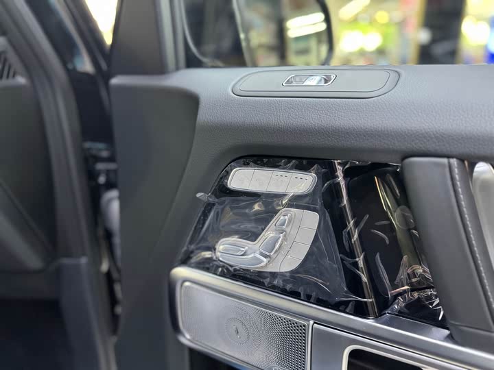 Фото 9 - Mercedes-Benz G-Class