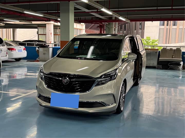 Фото 1 - Buick GL8 ES