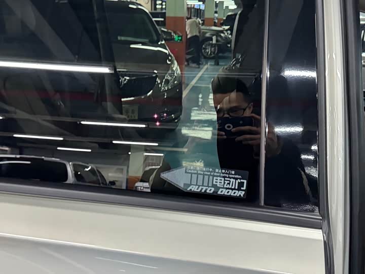 Фото 5 - Buick GL8 ES