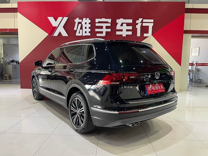 Фото 4 - Volkswagen Tiguan L Pro