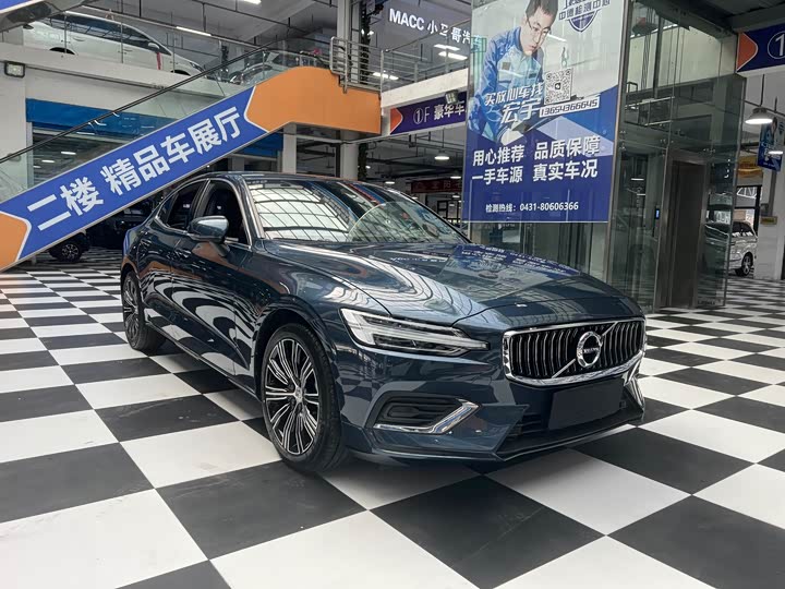 Фото 3 - Volvo S60