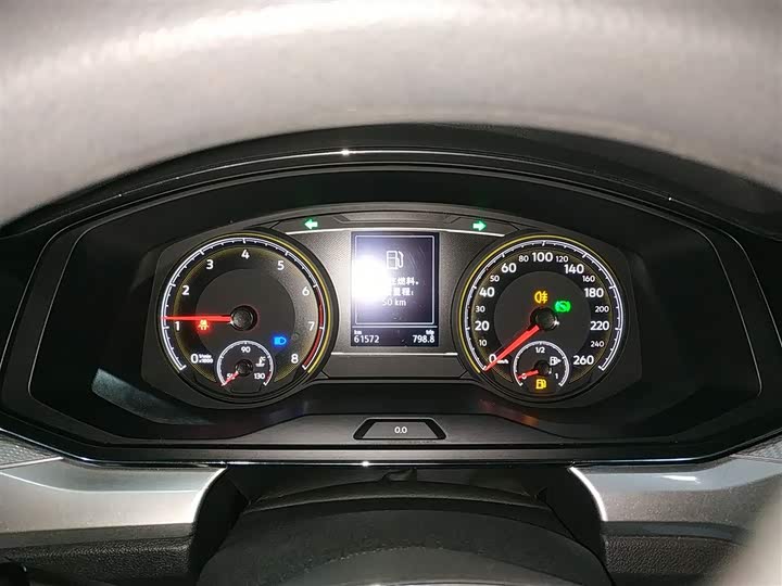 صورة 12 - Volkswagen Lamando L