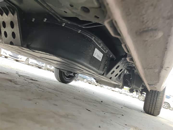 Фото 22 - Bestune Pony