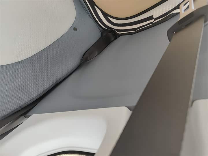 Фото 27 - Bestune Pony