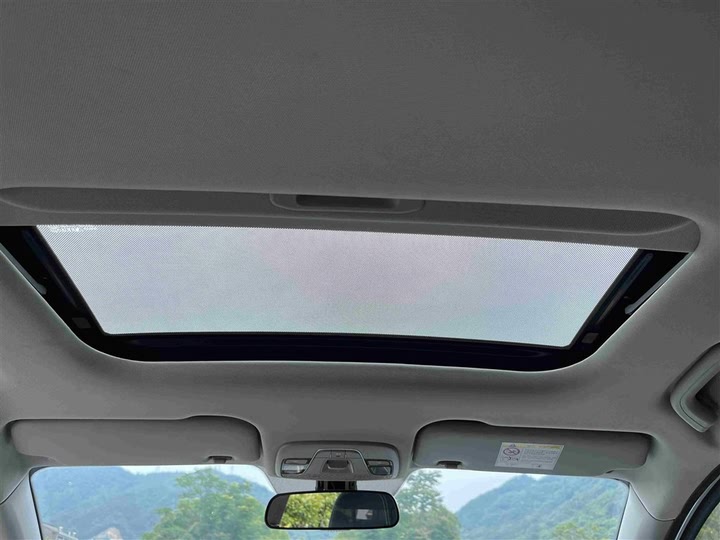 Фото 10 - Geely Geometry EX3