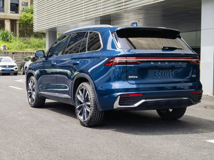 Фото 7 - Geely Monjaro