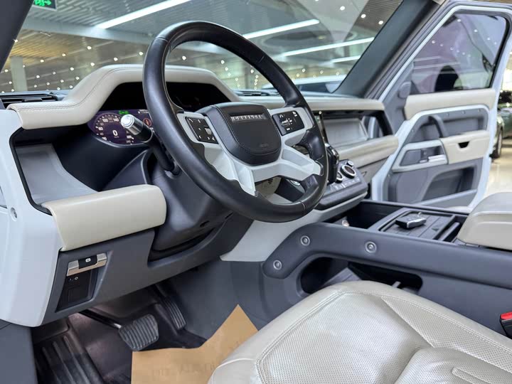 Фото 14 - Land Rover Defender