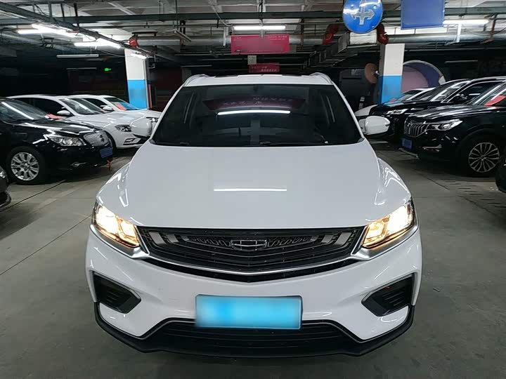 Фото 3 - Geely Coolray