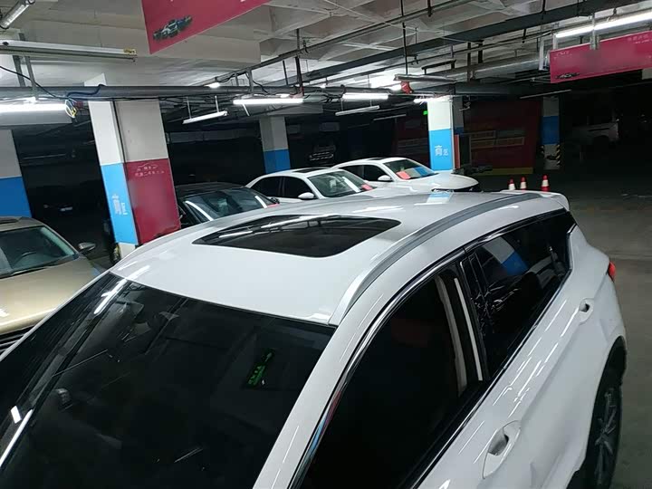 Фото 31 - Geely Coolray