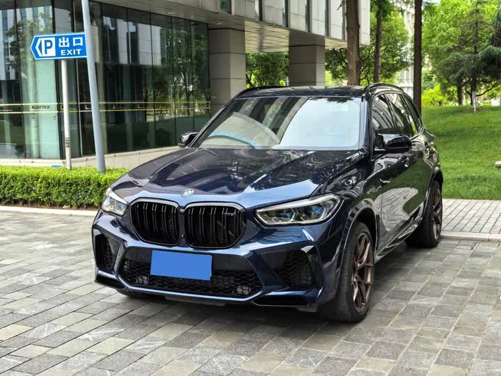 Фото 1 - BMW X5 M