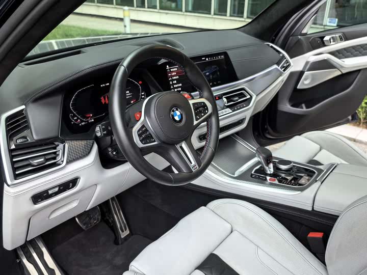Фото 24 - BMW X5 M