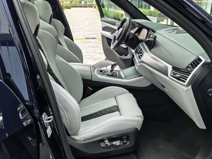 Фото 26 - BMW X5 M