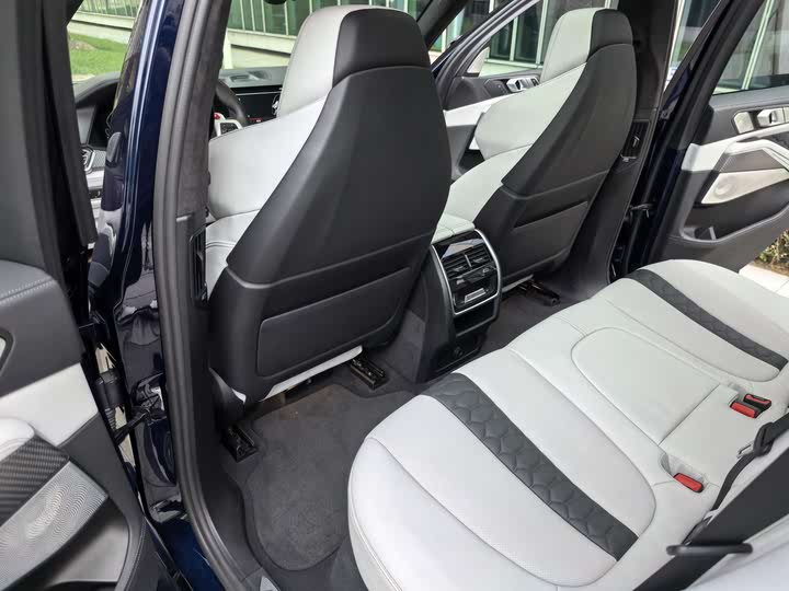 Фото 29 - BMW X5 M