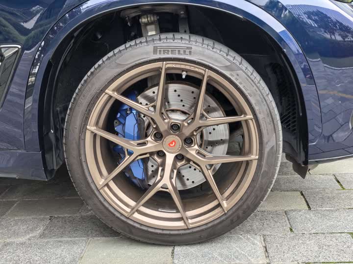 Фото 4 - BMW X5 M