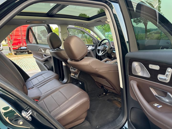 Фото 10 - Mercedes-Benz GLE-Class